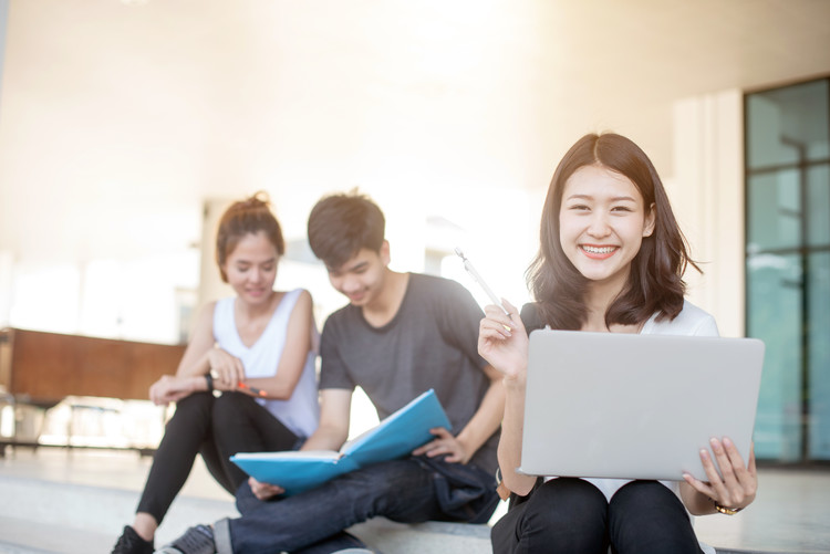 成(chéng)華公辦牙科職高學(xué)校